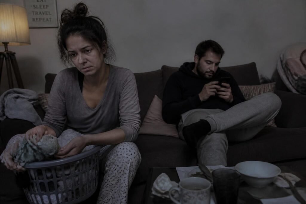 descubre las consecuencias de priorizar la relación sobre el cuidado personal y cómo encontrar un equilibrio saludable para tu bienestar emocional.