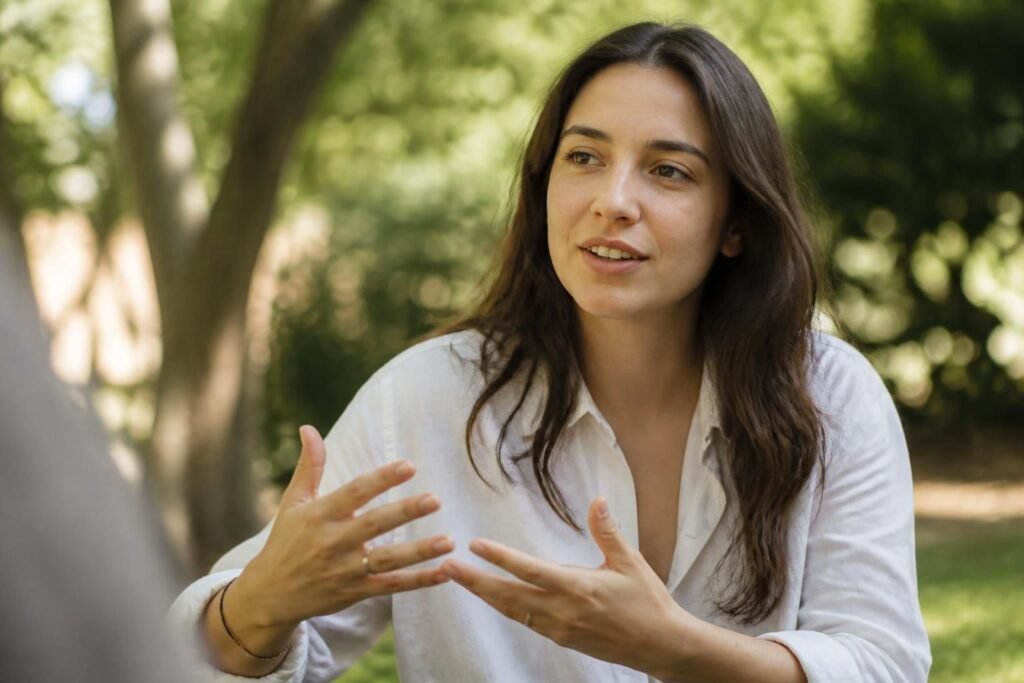 descubre cómo aceptar y valorar tu forma única de expresarte. 'mi voz alta no es un defecto que corregir' te guía para abrazar tu autenticidad y confianza.